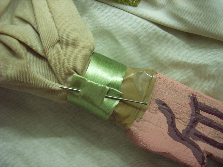 Polso destro prima del restauro